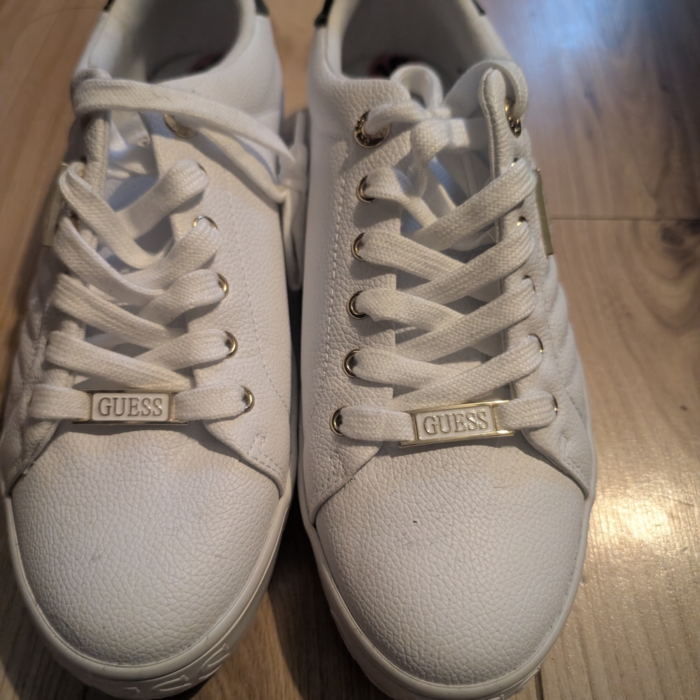 Guess White Sneakers with Gold Accents